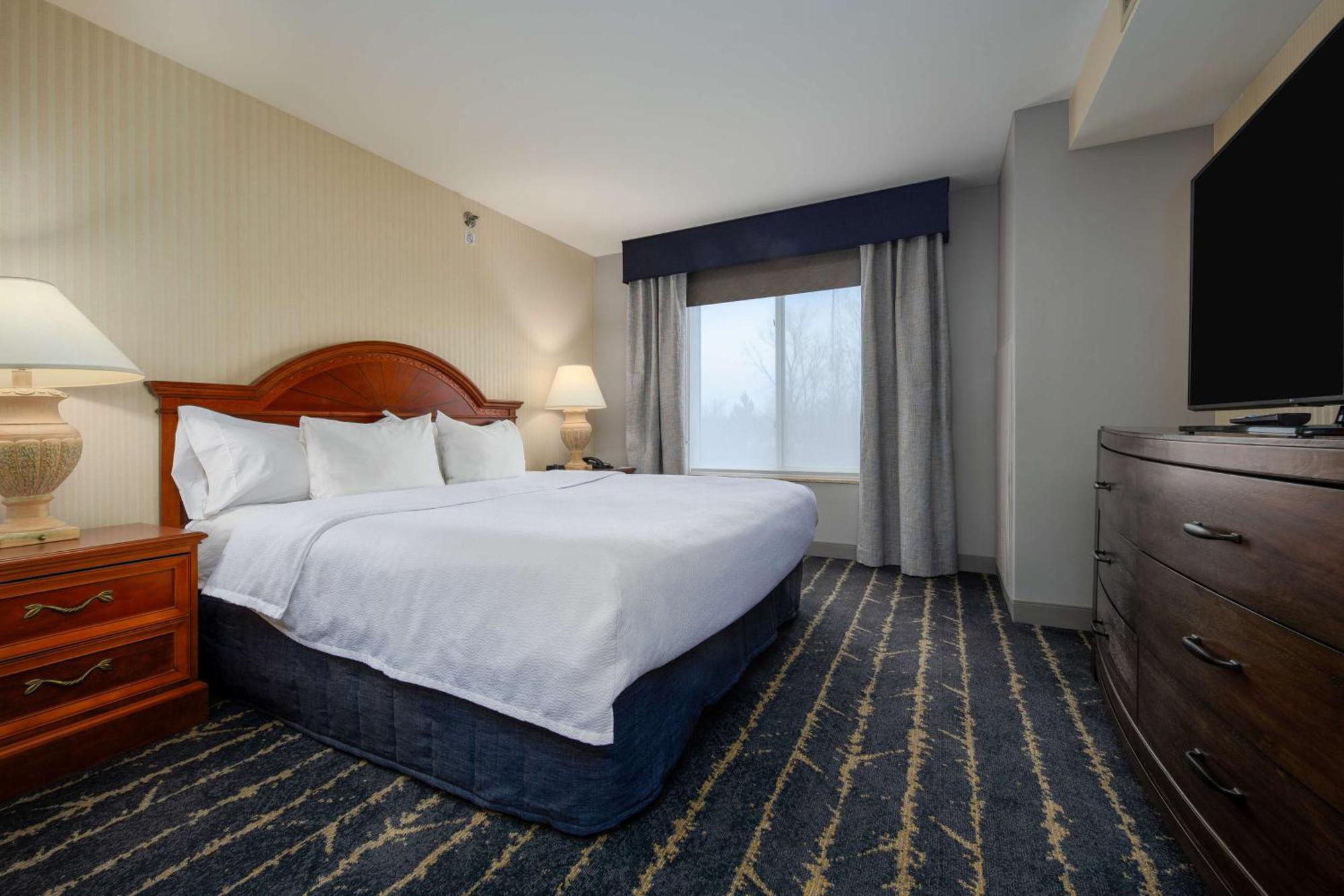 Hilton Garden Inn Milwaukee Northwest Conference Center Luaran gambar